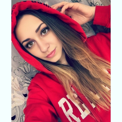     ,,